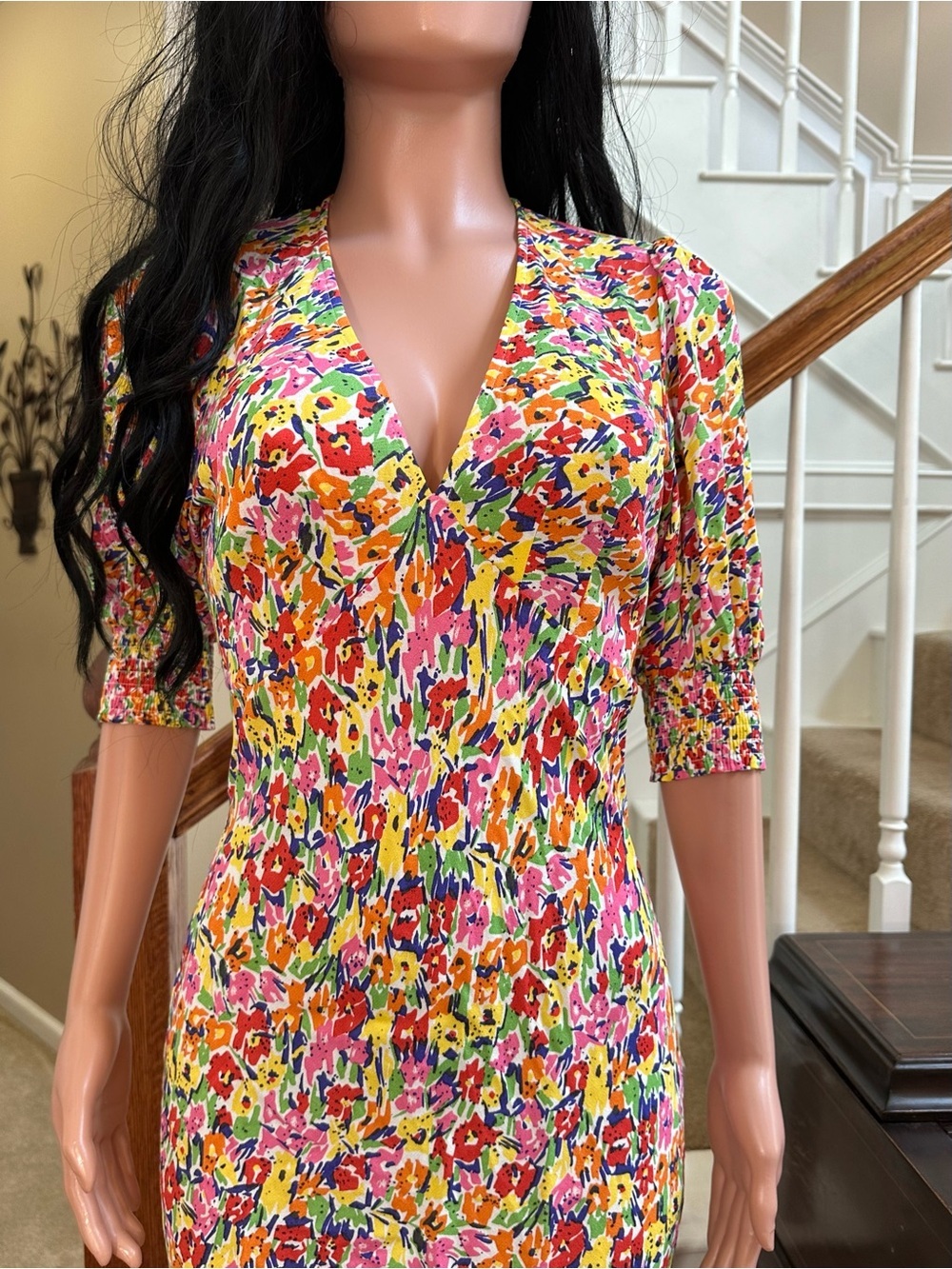 RIXO Floral Multicolor V-Neck Midi Dress - Picture 2 of 10